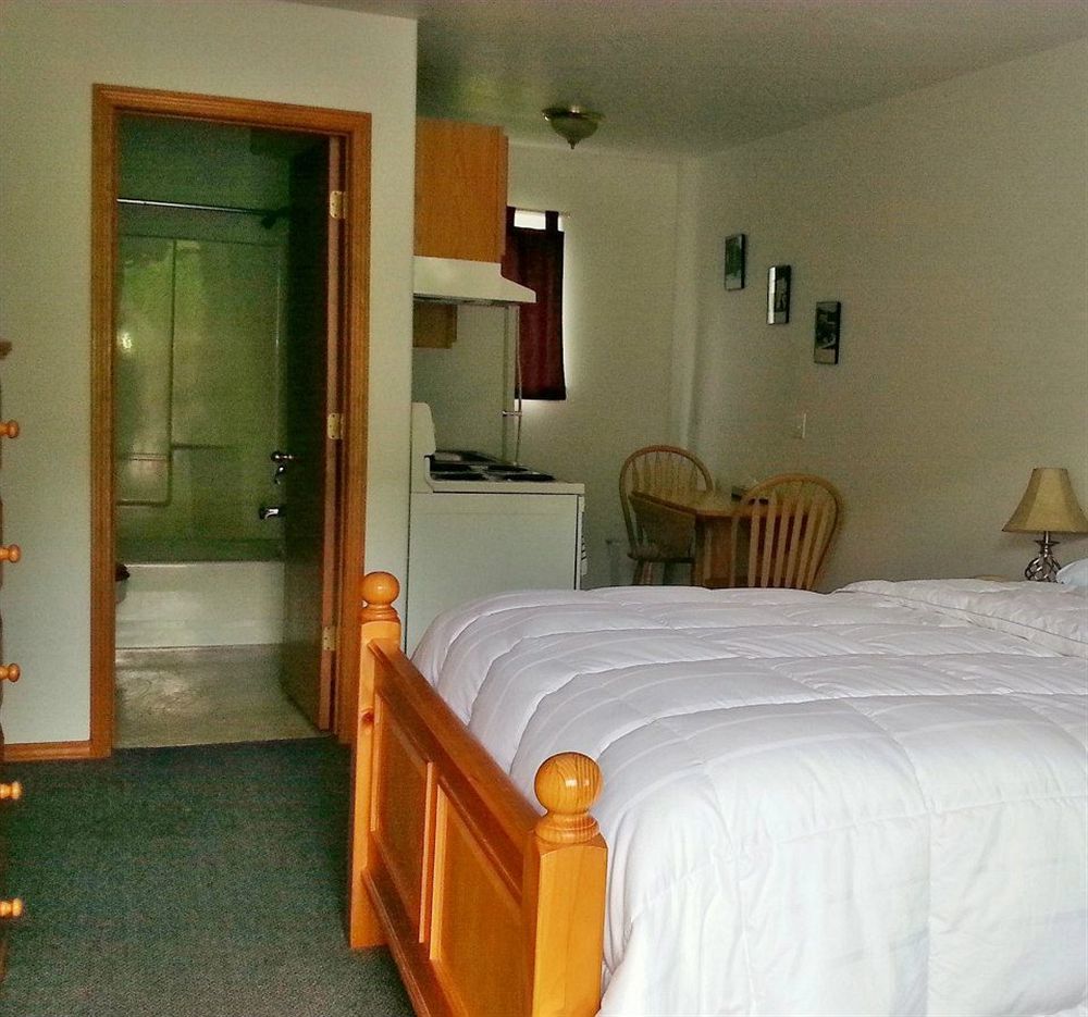 Clark Fork Lodge מראה חיצוני תמונה